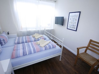 Schlafzimmer Blick zum Fenster