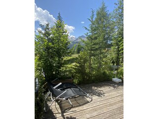 Terrasse mit blick auf die Berge