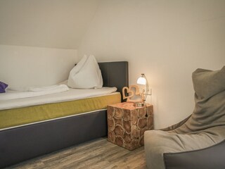 Komfortables Schlafzimmer 2 in FeWo Amethyst.