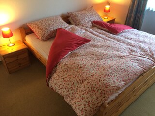 Schlafzimmer 1