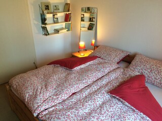 Schlafzimmer 1