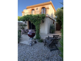 schöner Blick auf die Finca mit ihrem privaten Garten