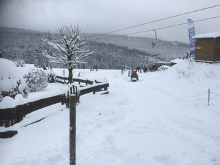 Blick rüber zum Skigebiet