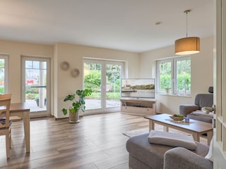 Wohn-und Essbereich: Blick auf den Nord-Ostsee-Kanal