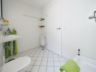 Strandpalais Ferienwohnung 15 - Duschbad