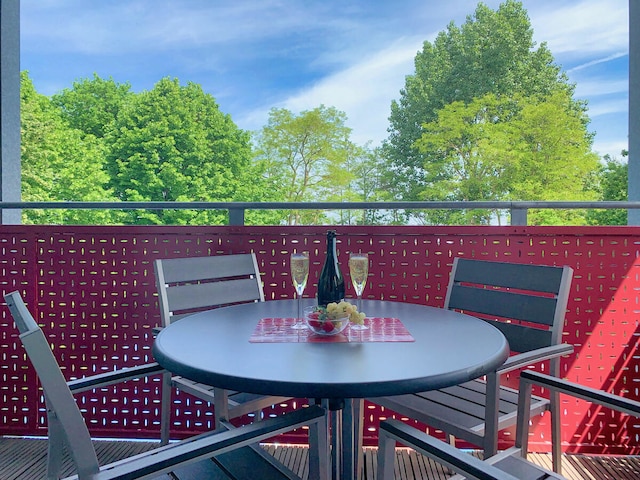 Strandpalais Ferienwohnung 17 - möblierter Balkon
