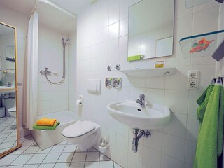 Strandpalais Ferienwohnung 17 - Duschbad