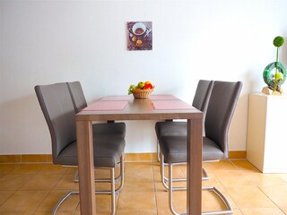 Strandpalais Ferienwohnung 23 - Essbereich