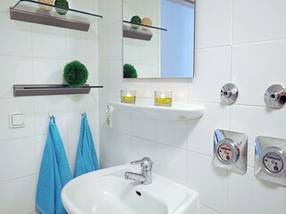 Strandpalais Ferienwohnung 23 - Duschbad