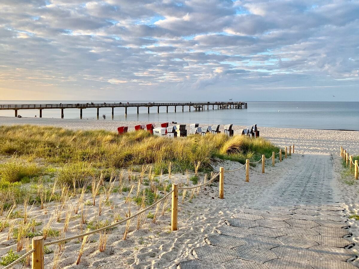 Ostseebad Boltenhagen, Blick zur Seebrücke