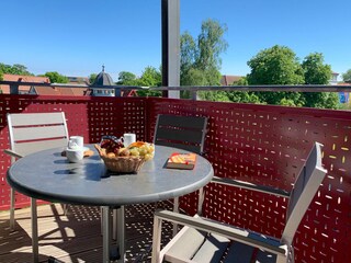Strandpalais Ferienwohnung 26 - möblierter Balkon