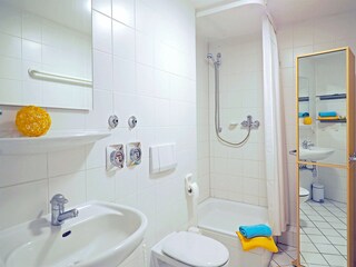 Strandpalais Ferienwohnung 27 - Duschbad