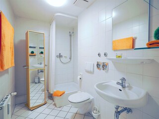 Strandpalais Ferienwohnung 32 - Duschbad