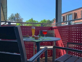 Strandpalais Ferienwohnung 35 - möblierter Balkon