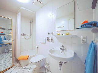 Strandpalais Ferienwohnung 36 - Duschbad