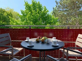 Strandpalais Ferienwohnung 47 - möblierter Balkon