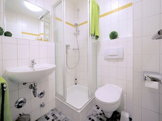 Residenz am Park Ferienwohnung 05 -  Duschbad