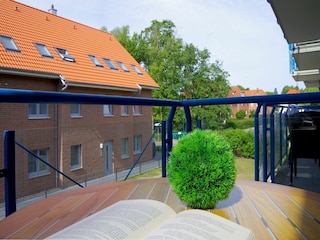 Residenz am Park Ferienwohnung 08 - möblierter Balkon