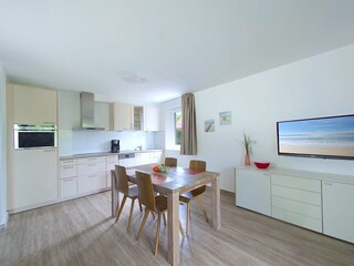 Weidenblick, Ferienwohnung 01, Essbereich u. Küche