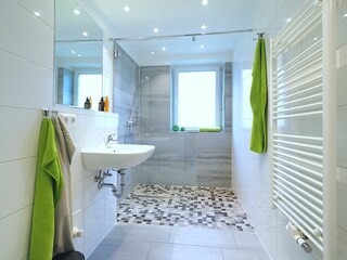 Weidenblick, Ferienwohnung 03, Duschbad mit Tageslicht
