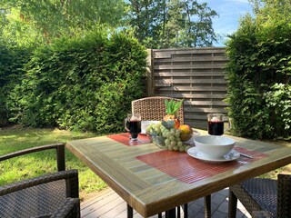 Weidenblick, Ferienwohnung 04, Terrasse Richtung Süden
