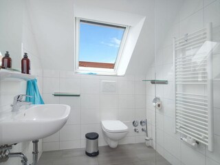 Weidenblick, Ferienwohnung 12 - modernes Duschbad