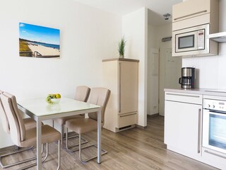 Meeresbrise, Ferienwohnung 01, Essbereich und Küche