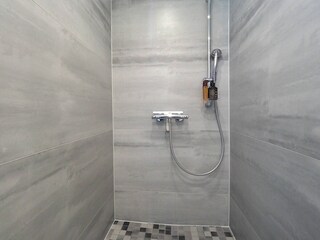 Meeresbrise, Ferienwohnung 04, Duschbad