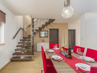 Villa Tinjan Caratteristiche 11