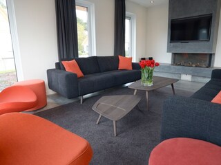 Wohnzimmer mit Kamin