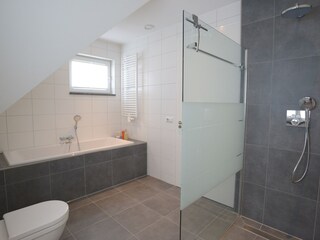 Badezimmer mit Whirlpool