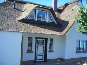 Luxus-Ferienhaus-am-Meer - Groß Zicker - image1