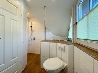 Bad en-suite Dusche, WC, WB