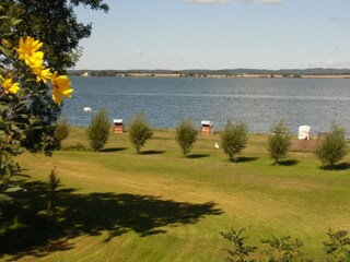 Wasserzugang mit eigenem Strandkorb
