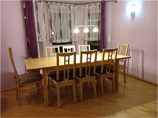 EssTisch für bis zu 10 Personen