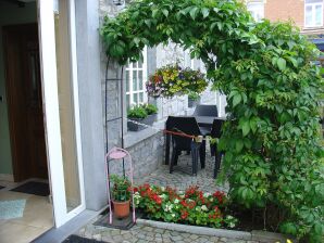 Stilvolles Ferienhaus in Han-sur-Lesse mit Terrasse - Rochefort - image1