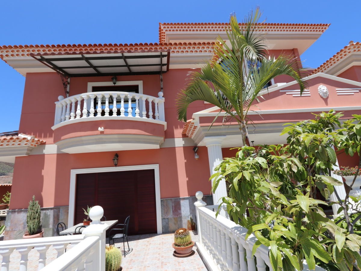 Villa Los Cristianos Buitenaudio-opname 1