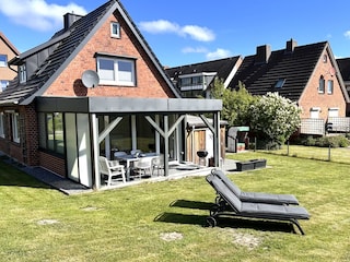 Hausansicht vom Garten