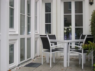 Die geschützte Süd-West-Terrasse