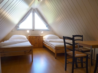 Schlafzimmer 2