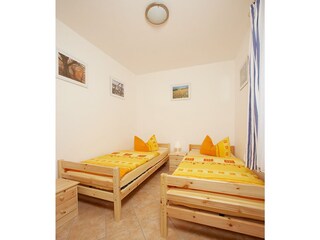 2. Schlafzimmer