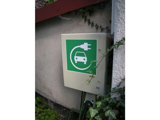 E-Auto Tankstelle und Carport kostenlos!