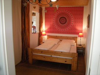 Schlafzimmer, Bett 1,60 x2,00 m