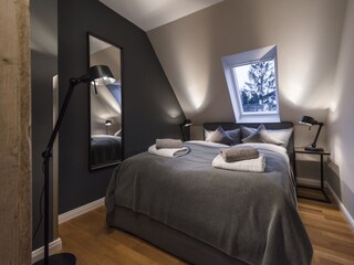 Zweites Schlafzimmer mit Fernseher