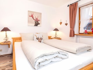 Zweites Schlafzimmer, das "Hirschzimmer"