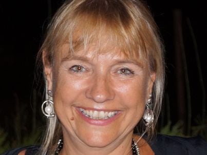 Frau Simone Kemp