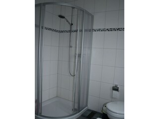 Badezimmer 1 Etage - weitere Dusche im EG