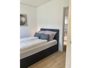 Schlafzimmer 2 im EG
