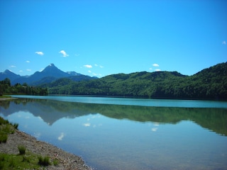Weißensee mit Bergpanorama