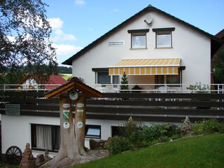 Südostansicht mit Terrasse